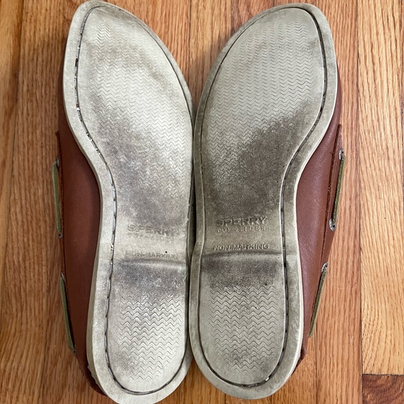 Sperry Boat Shoes - Picture 3 of 3